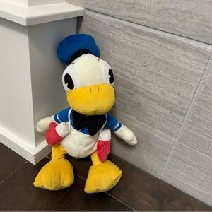 Disney Store Vintage Donald Duck Christmas Mitts Plush Stuffie